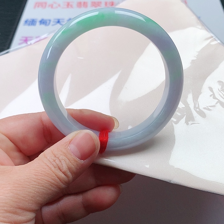 翡翠手镯未镶嵌翡翠132