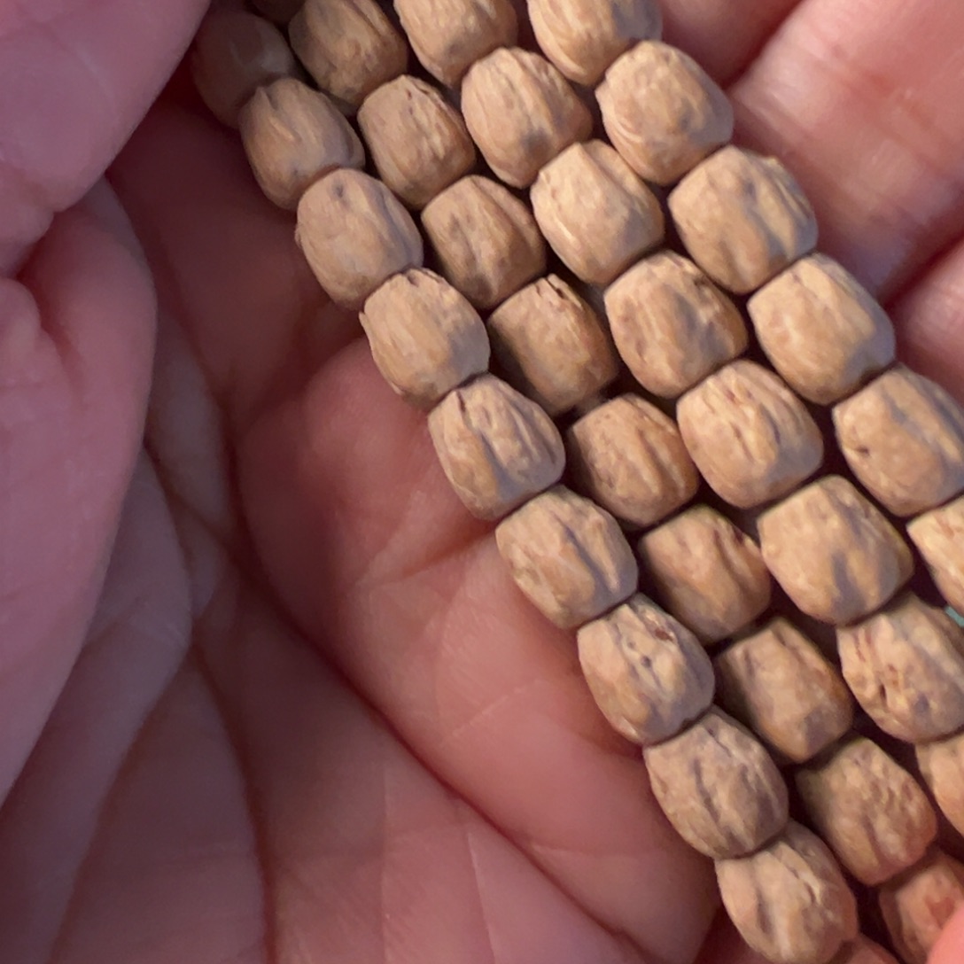 轻***舟柏香籽/百香籽吊坠C779