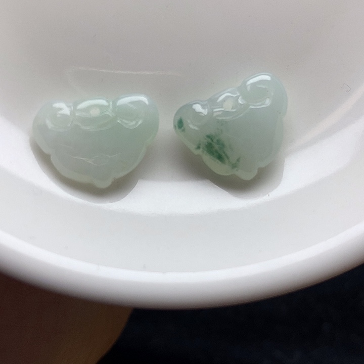 翡翠未镶嵌挂件如意锁2个