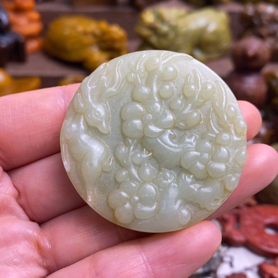 蛇纹石玉未镶嵌颈饰132