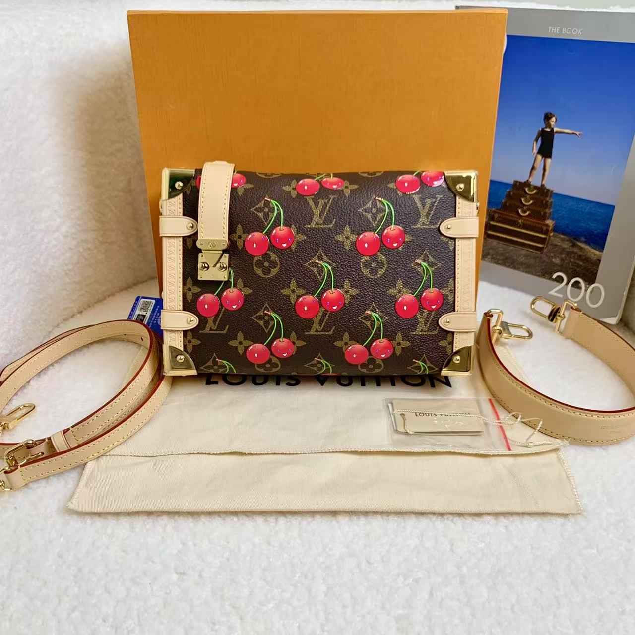 未使用 LouisVuitton/路易威登 壹臻/樱桃sidetrunk中号52079560 