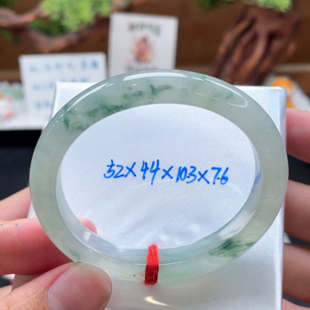 翡翠手镯未镶嵌5号