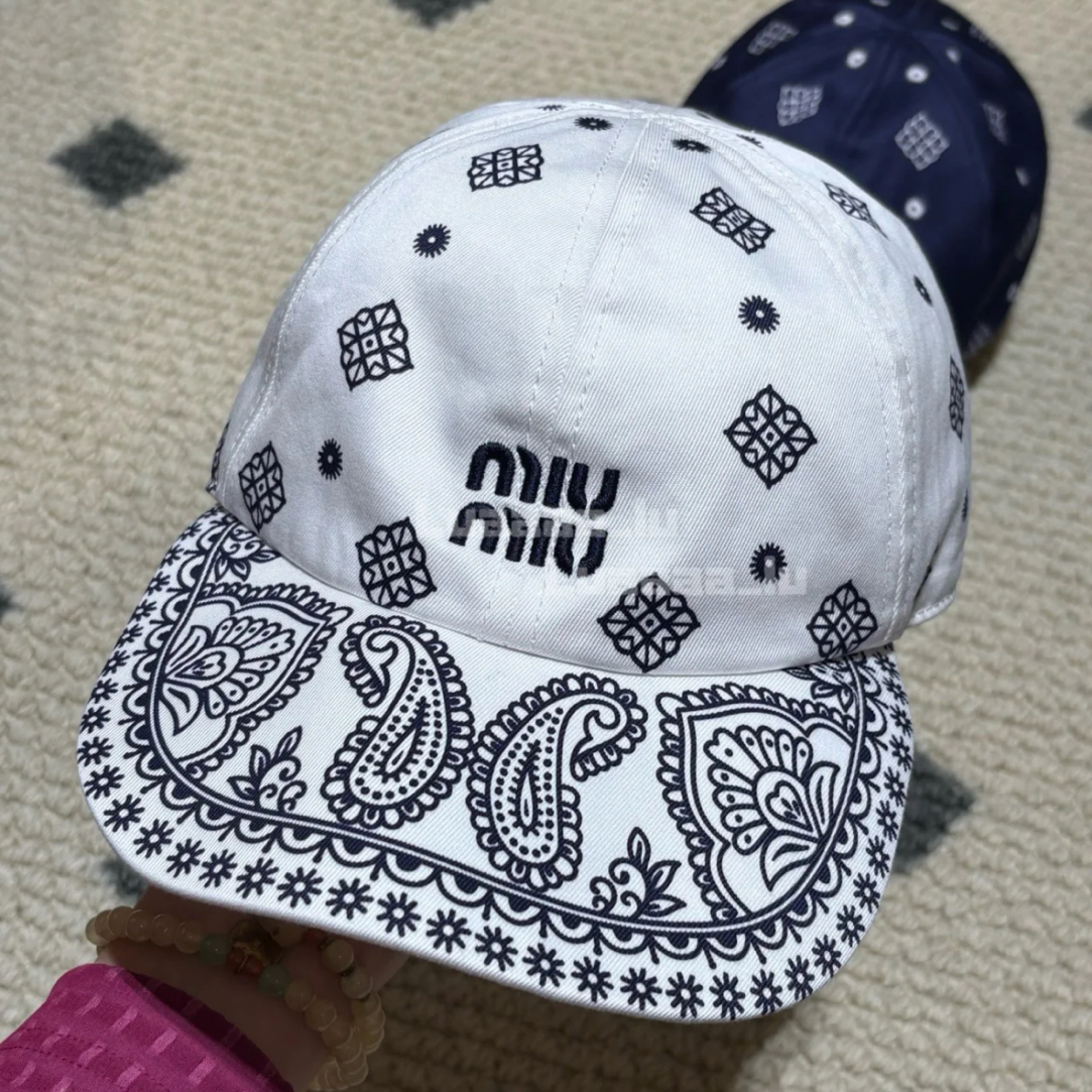 未使用 MIU MIU/缪缪 25新季腰果花棒球帽字母印花 男女同款 秀款