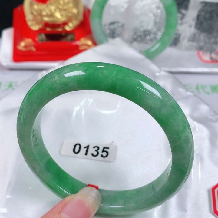 未镶嵌手镯翡翠   编号0135 正圈58 福利镯