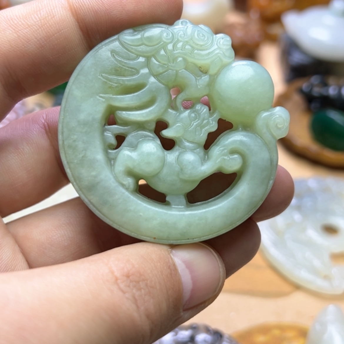 【闪购商品】蛇纹石玉颈饰未镶嵌