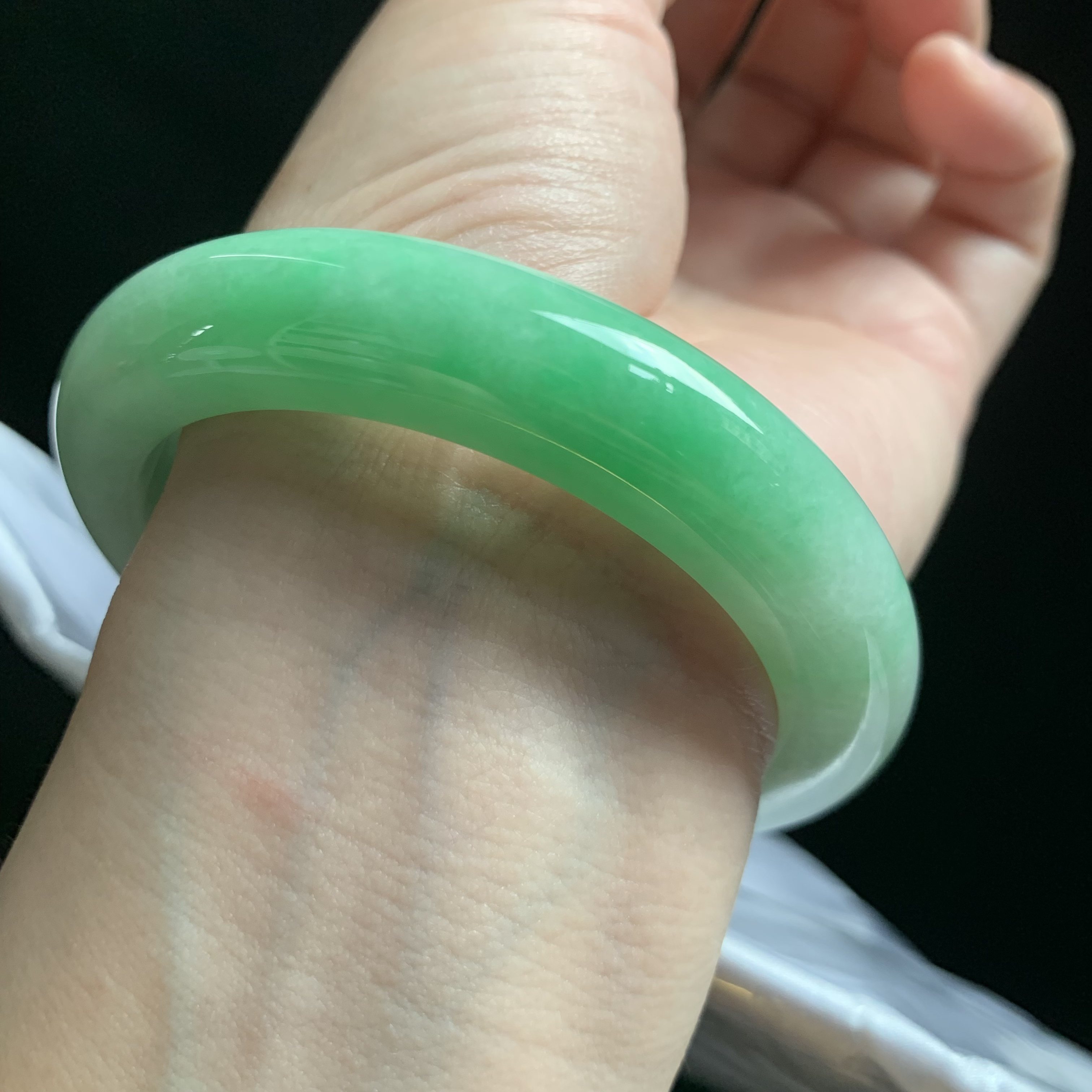 56圈口飘阳绿手镯6149完美度高56.8-12.3-9.6半山水阳绿翡翠手镯