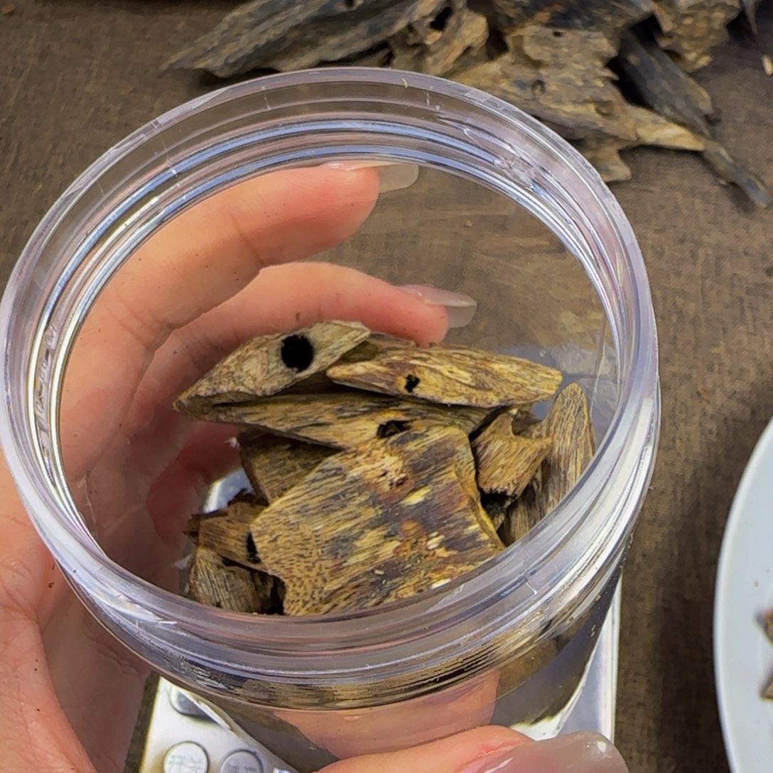 蓝***天陆河块料、花香果香