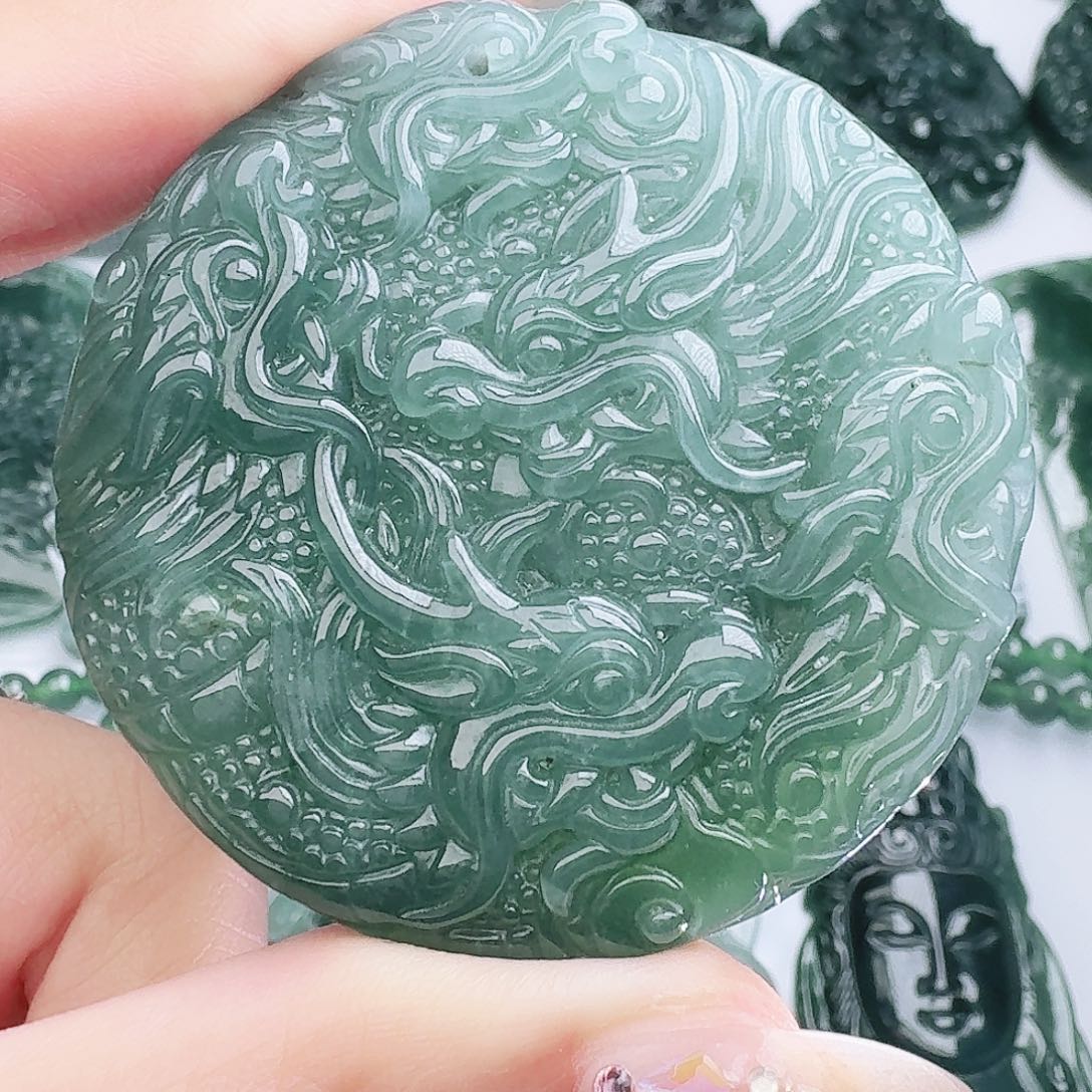 翡翠未镶嵌颈饰111