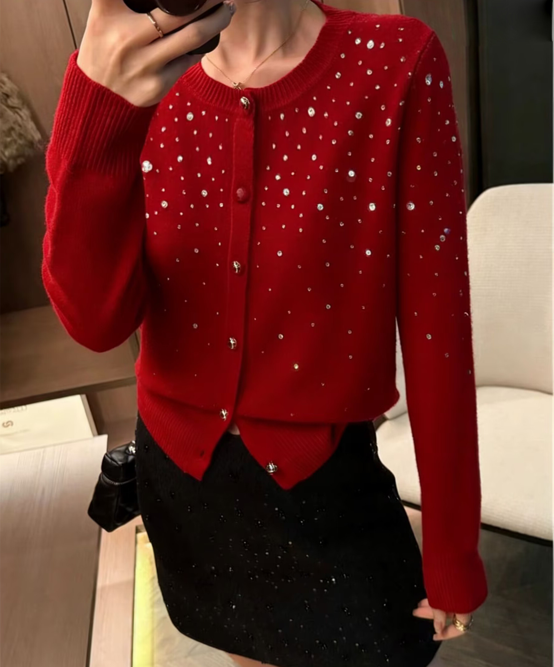 圆领单排扣冬季女时尚简约开衫针织衫宽松显瘦毛衣外套软糯烫钻潮
