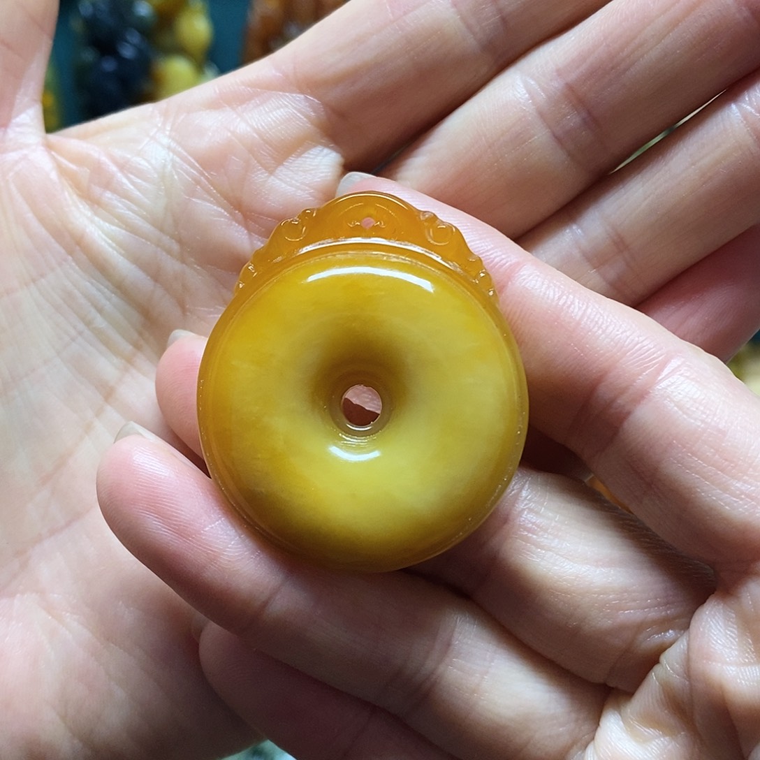 岫玉未镶嵌吊坠(赠链)