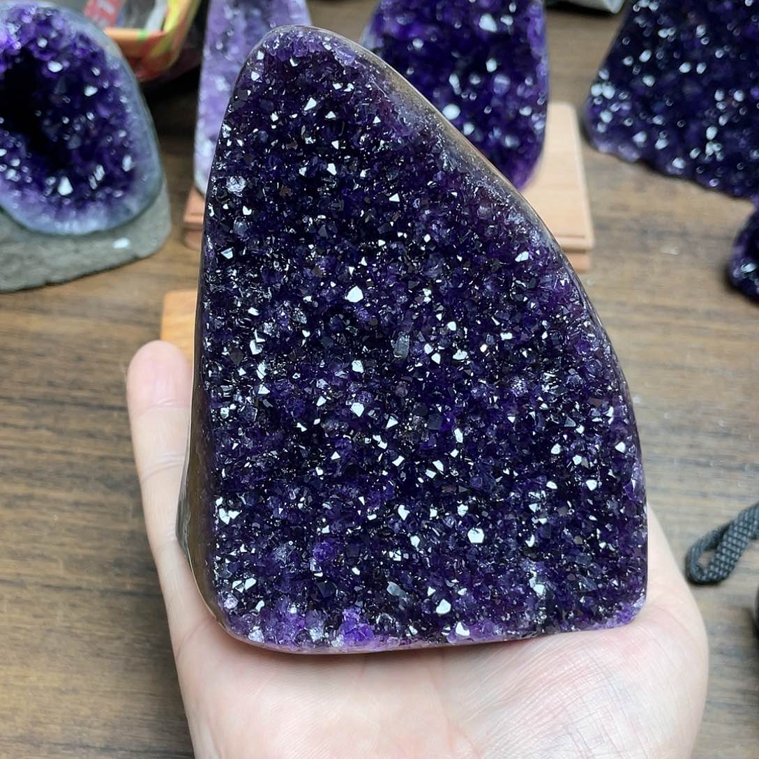 紫晶大型摆件（非配饰）未镶嵌