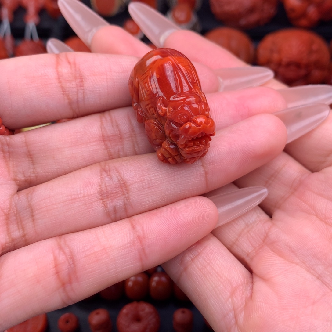 南红玛瑙貔貅吊坠未镶嵌