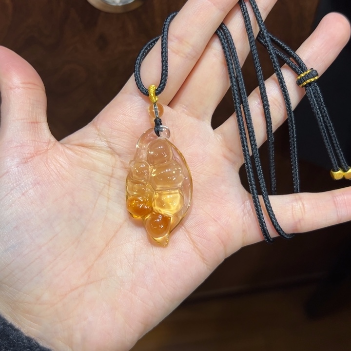 未镶嵌吊坠(赠链)水晶