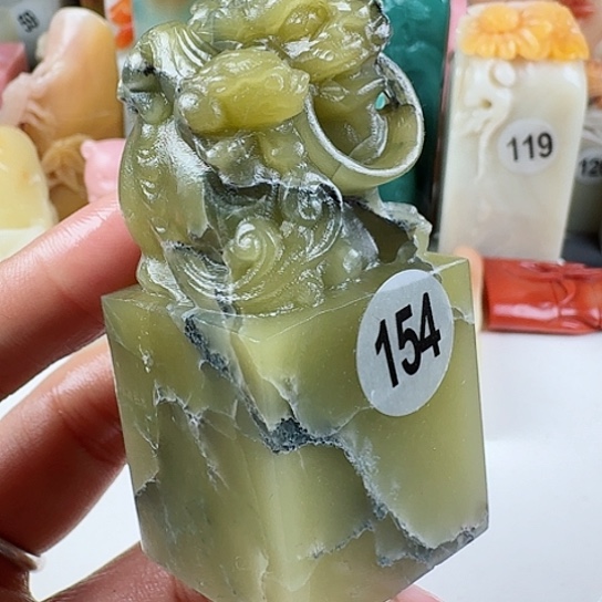 寿山石印石在*上印石章料…..