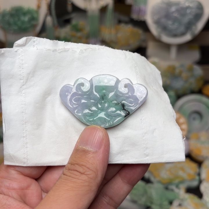 翡翠未镶嵌颈饰吊坠