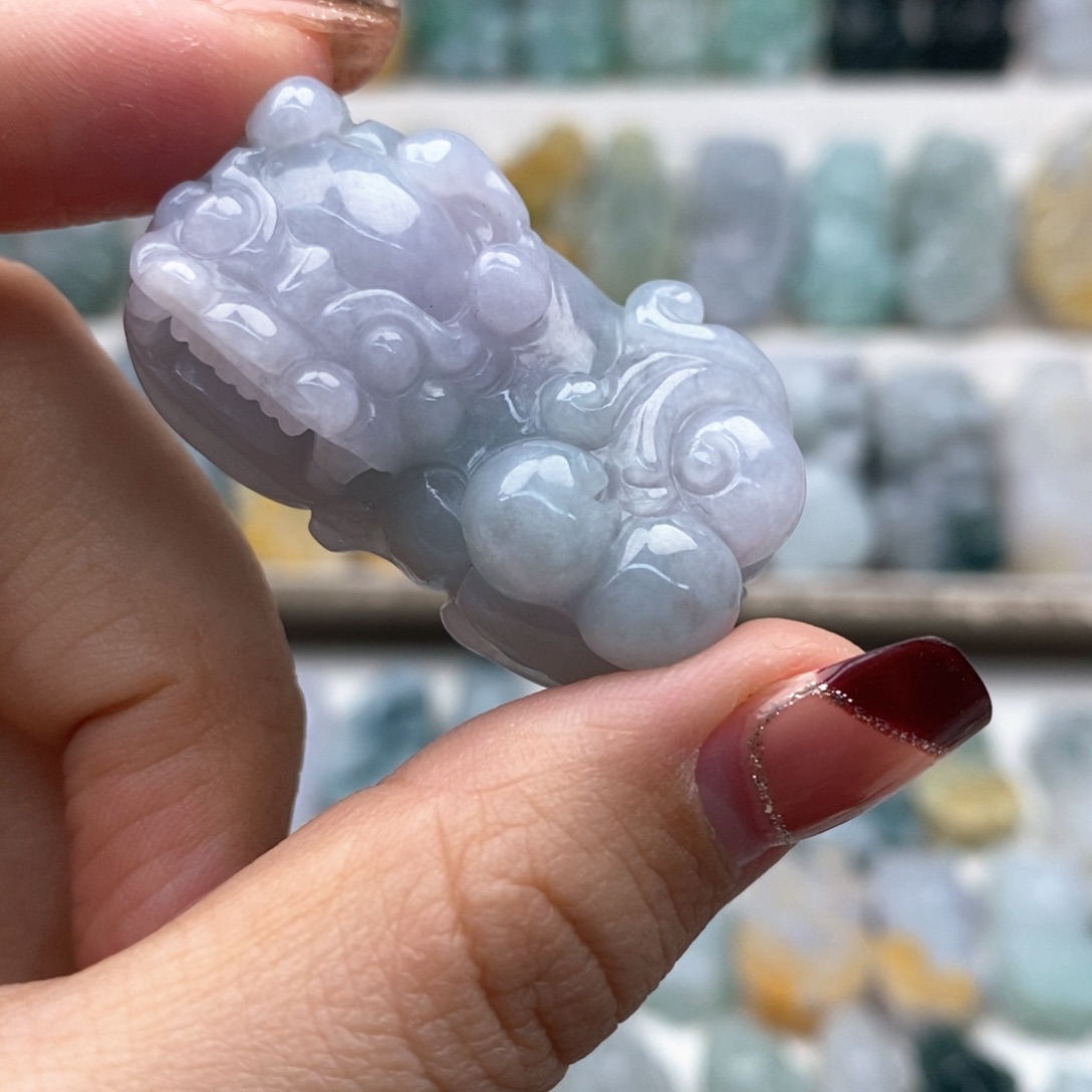 翡翠吊坠(赠链)未镶嵌