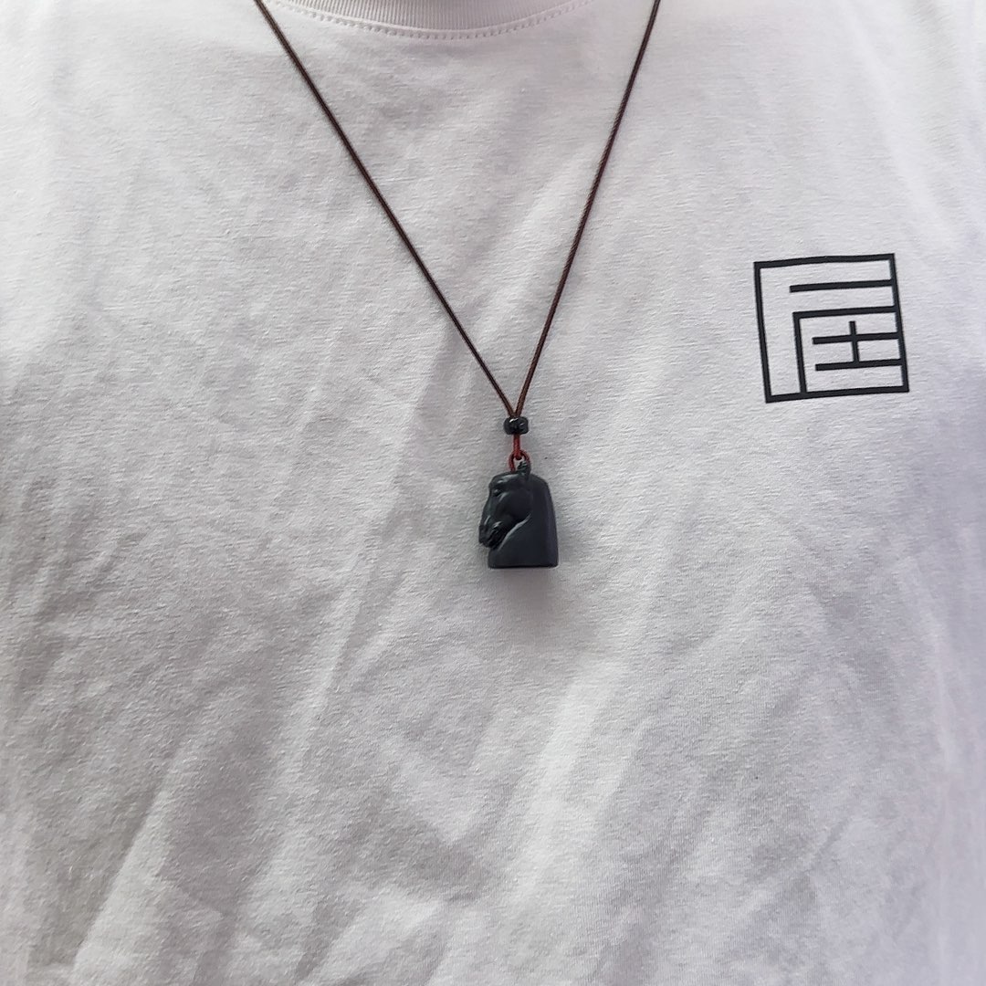 和田玉未镶嵌颈饰马头吊坠