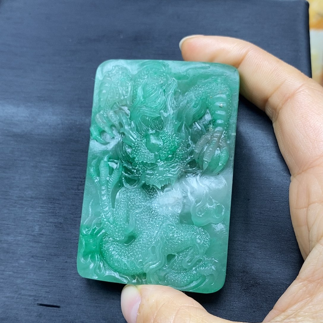 石英质玉颈饰未镶嵌