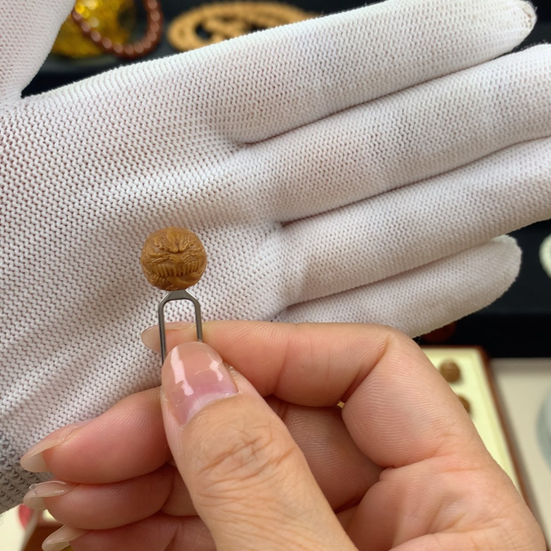 猴头核桃吊坠猴头核桃雕刻单籽毒液配饰