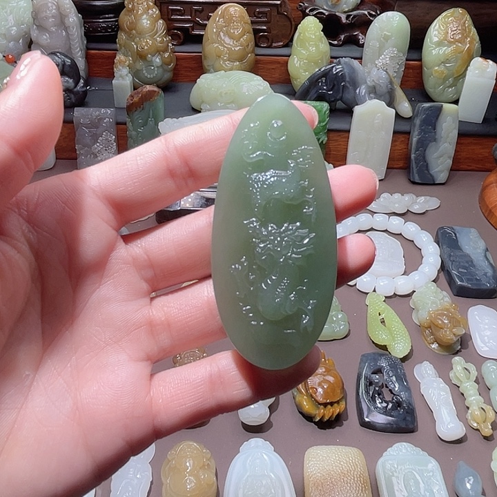 颈饰未镶嵌和田玉