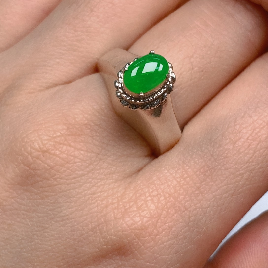 翡翠戒指未镶嵌翡翠