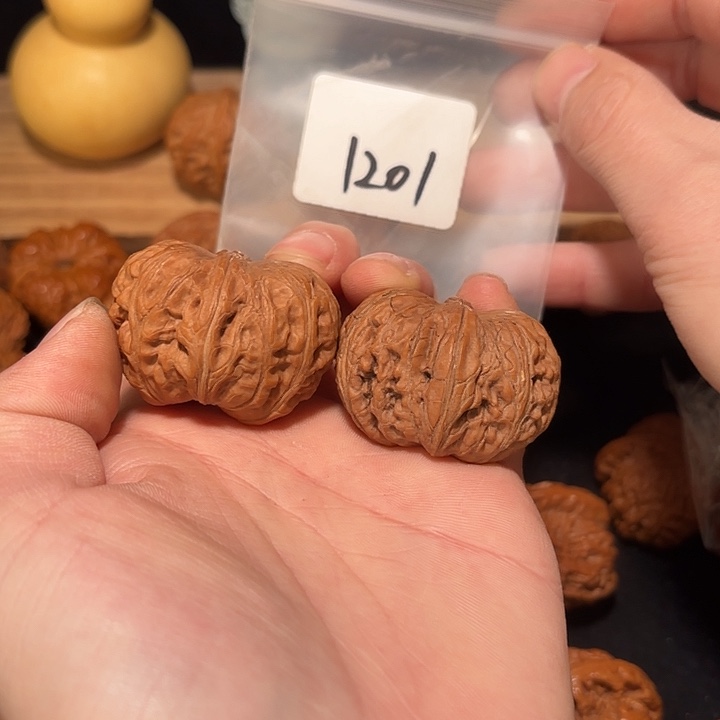 文玩核桃把件42 尺  元宝  1201