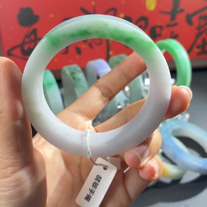 未镶嵌手镯定制翡翠