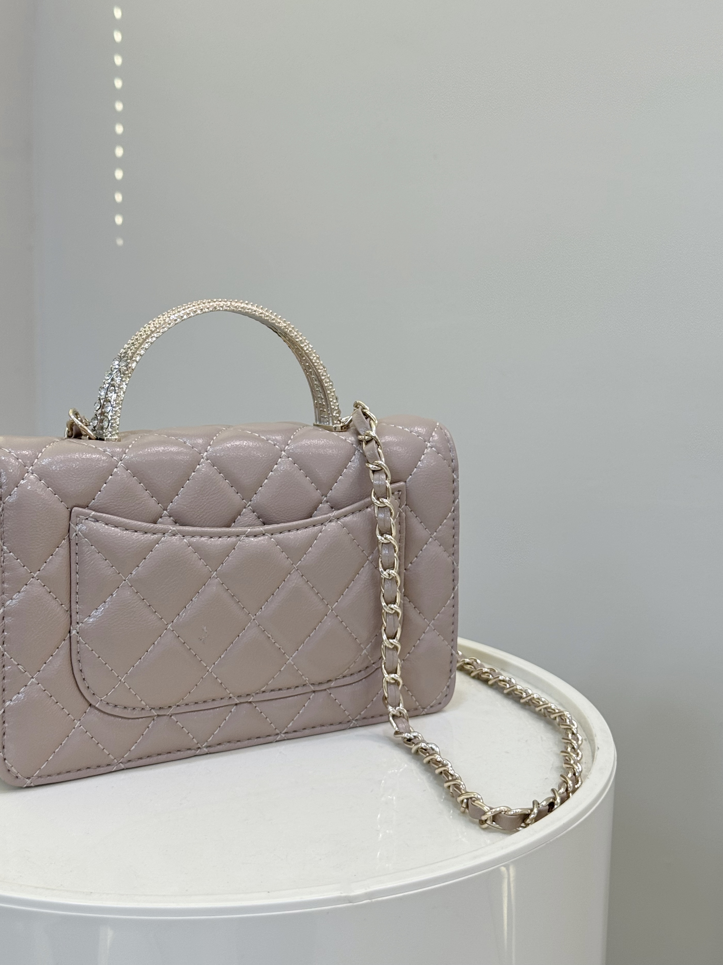 QIQI【25b碎钻woc】闪闪手提斜挎包（无公仔挂件）