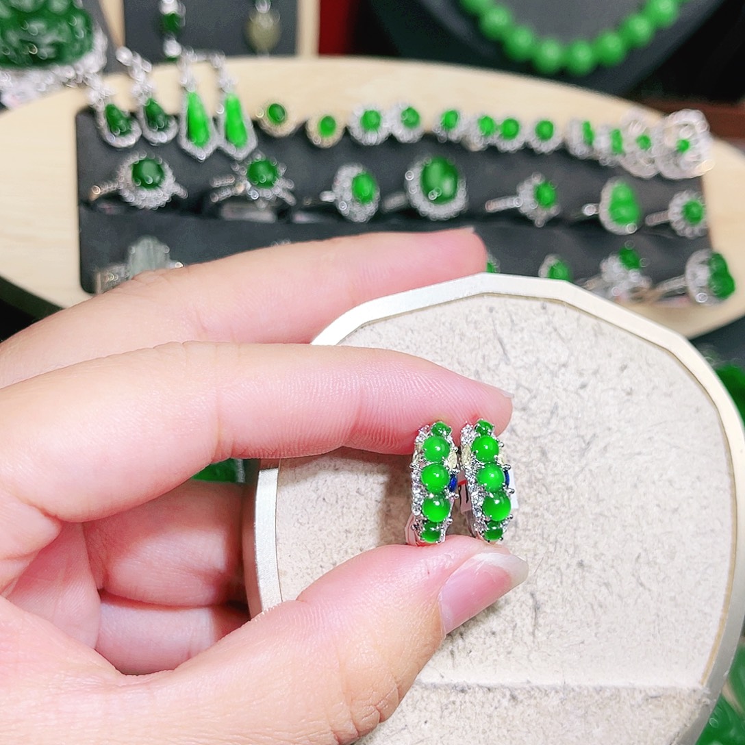 翡翠未镶嵌吊坠(不含链)裸石