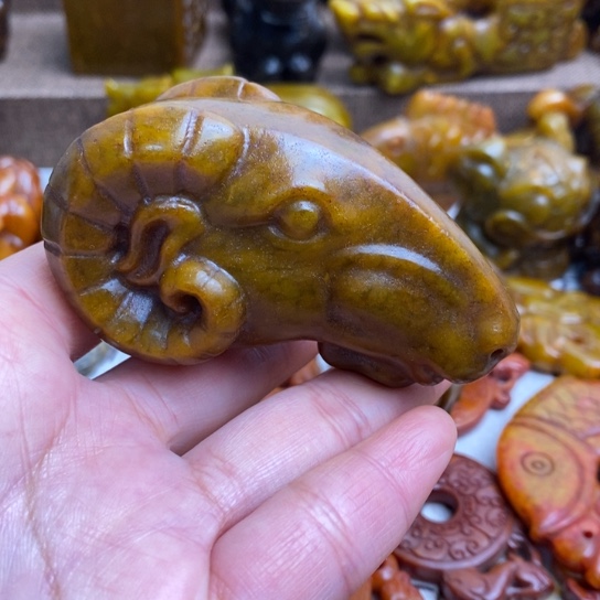 蛇纹石玉未镶嵌颈饰89