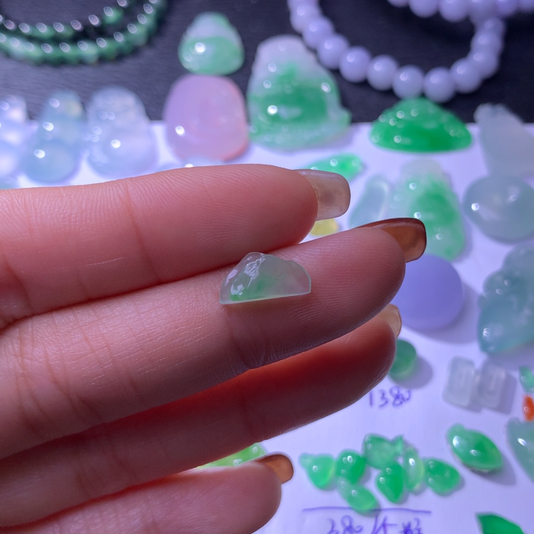 翡翠颈饰未镶嵌山