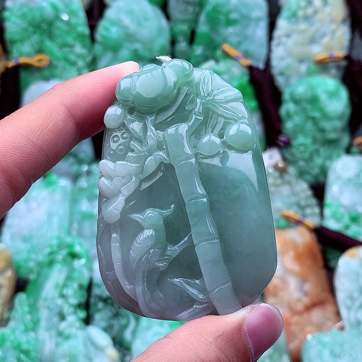 翡翠吊坠(不含链)未镶嵌