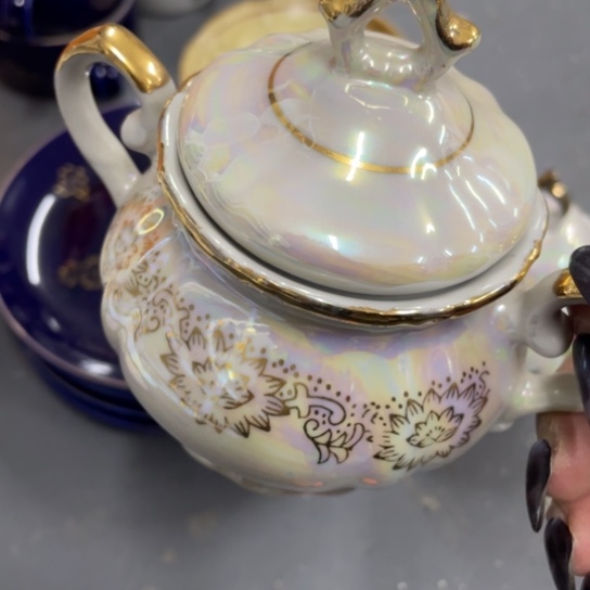 香***姐金葡萄瓷器欢迎您