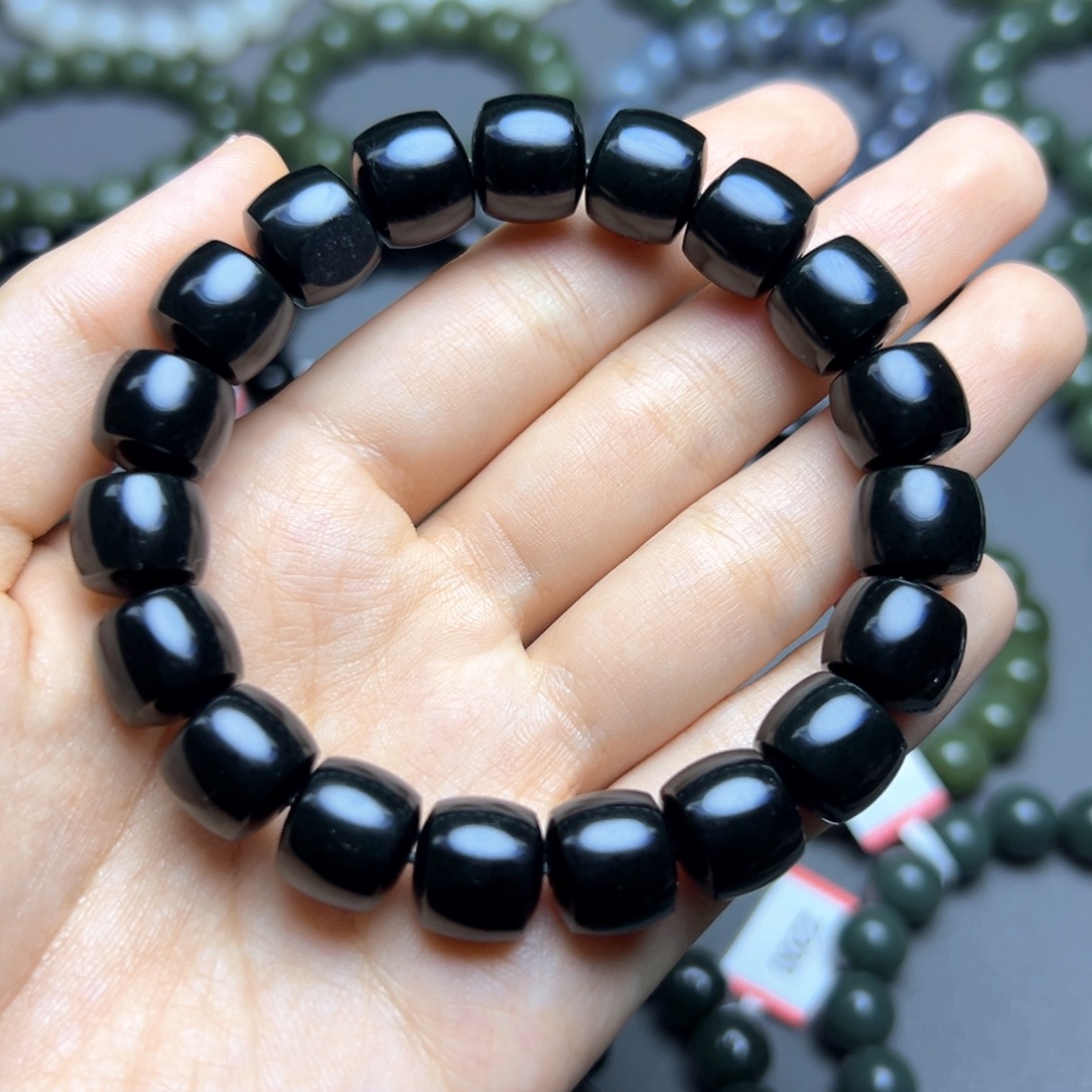 ****仔和田玉未镶嵌手链