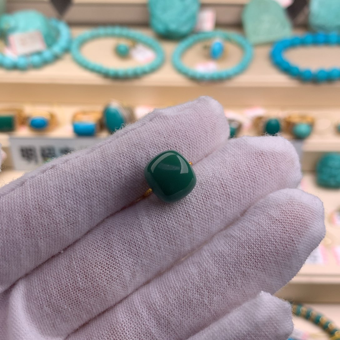 绿松石珠宝奇石未镶嵌11.2*10mm