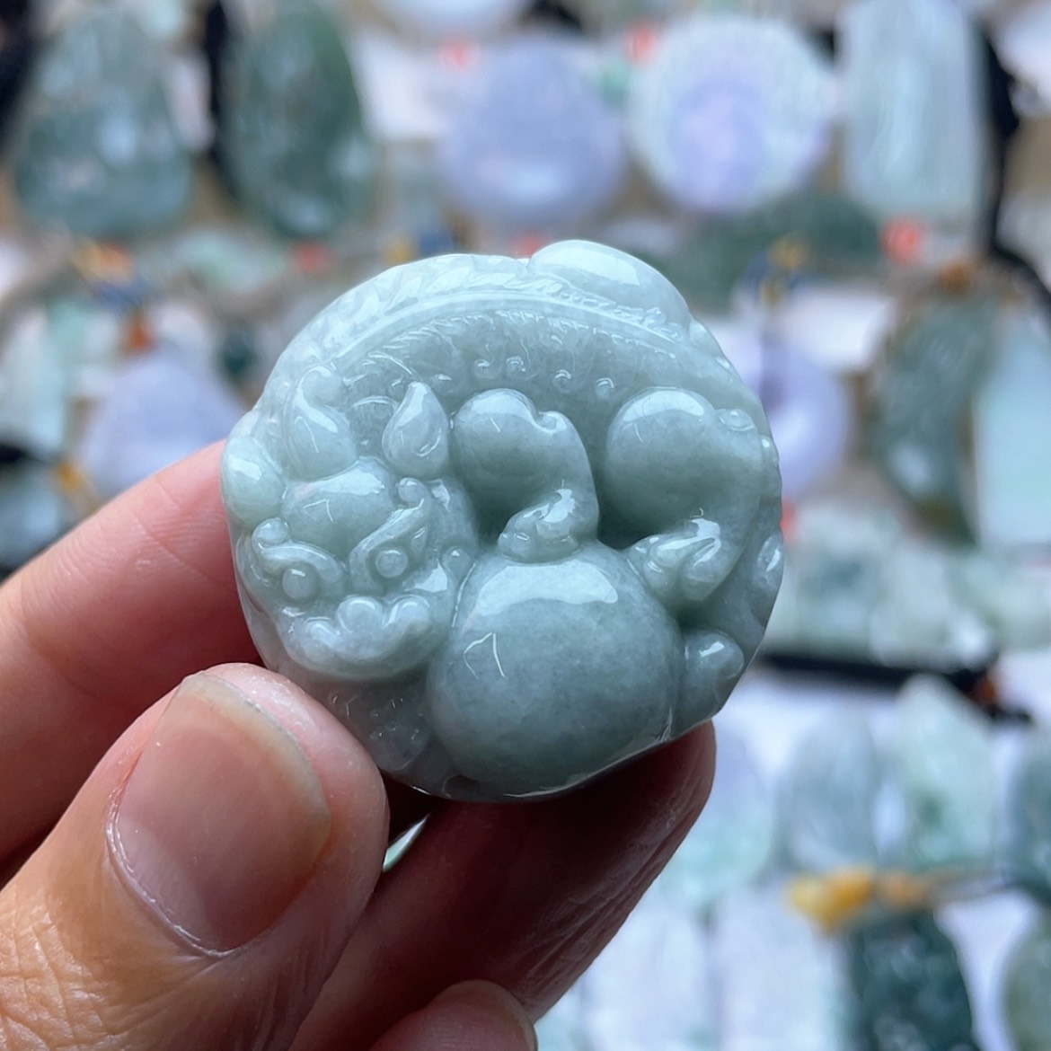 【闪购商品】颈饰未镶嵌翡翠抱球貔貅