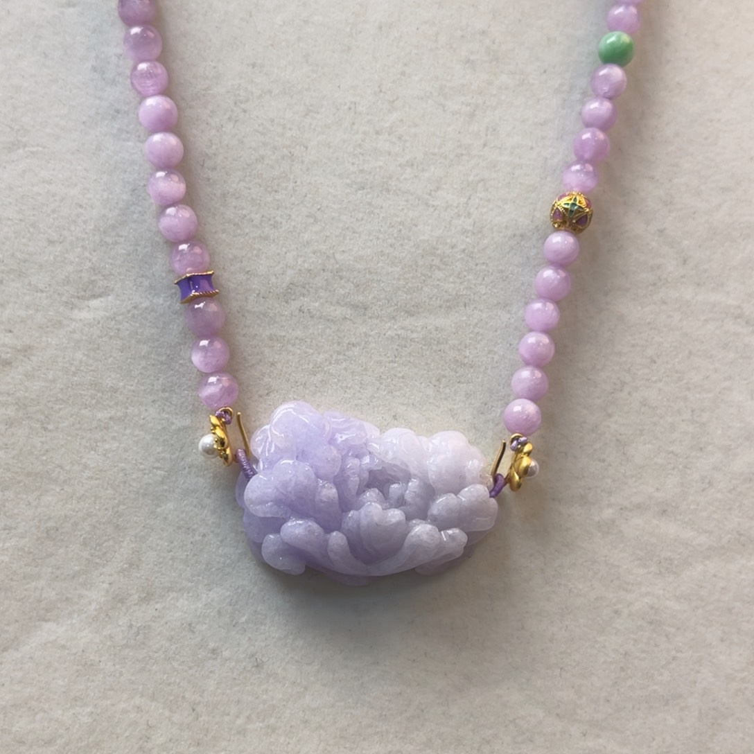 翡翠颈饰未镶嵌吊坠