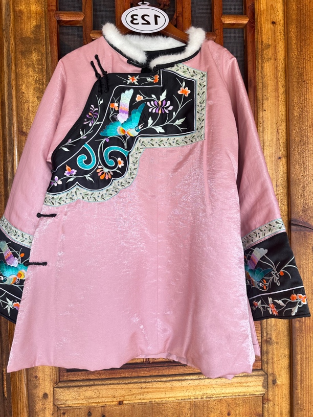 粉色复古刺绣苗族服饰少数民族日常款棉衣