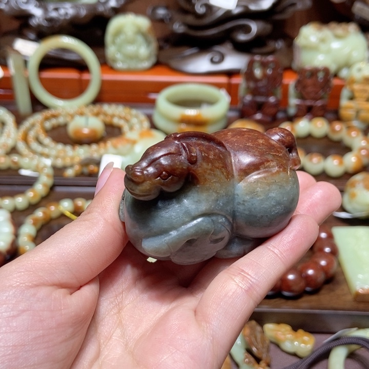 岫岩河磨玉（透闪石质玉）把件未镶嵌