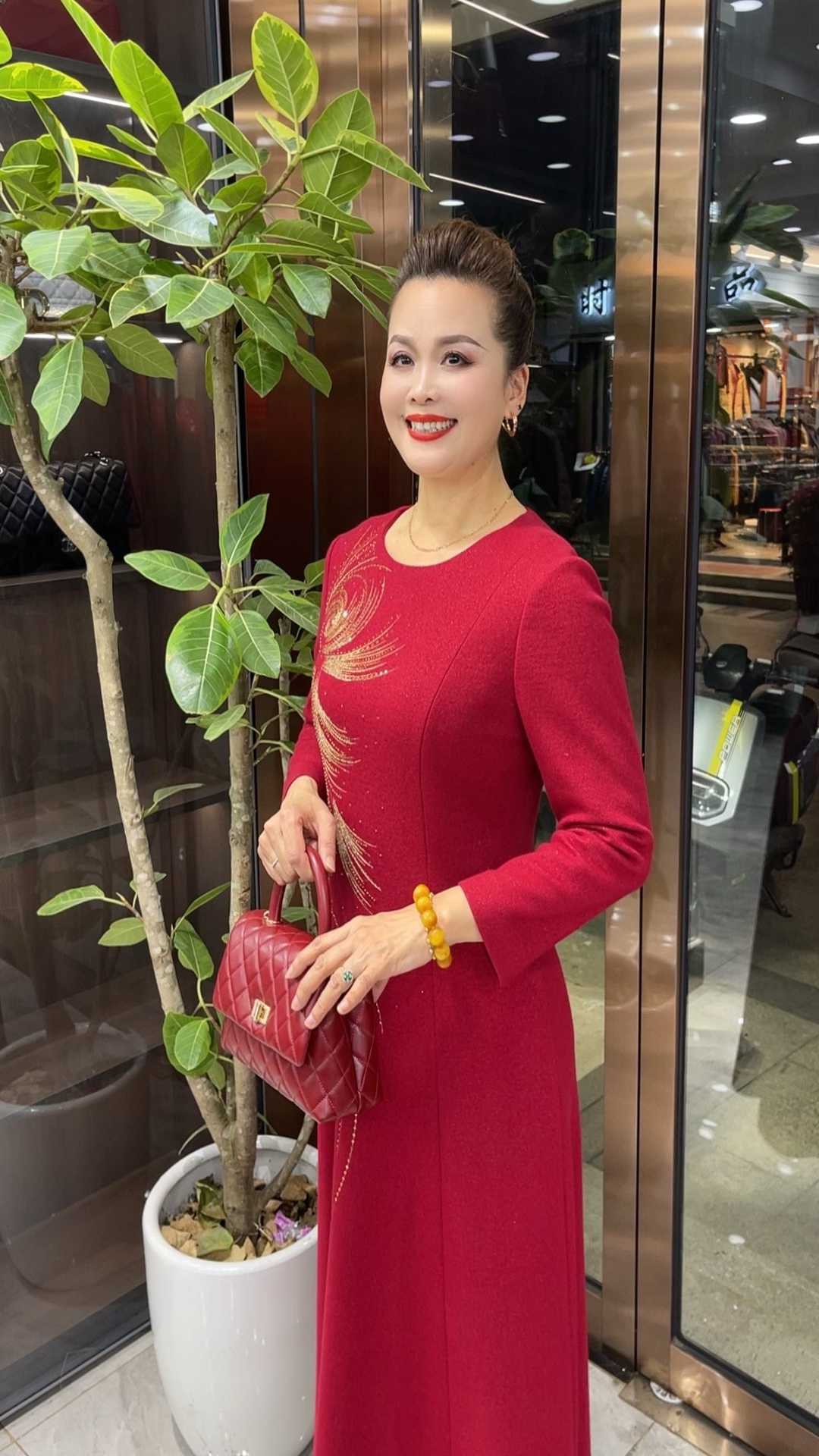高级婚宴红色长袖修身显瘦妈妈装礼服LY17951