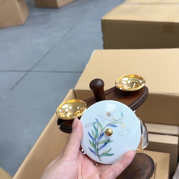 ?**思精品瓷器。           