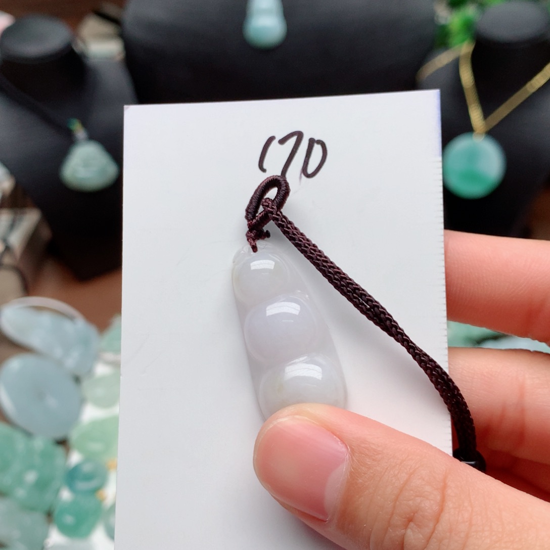 翡翠颈饰未镶嵌吊坠