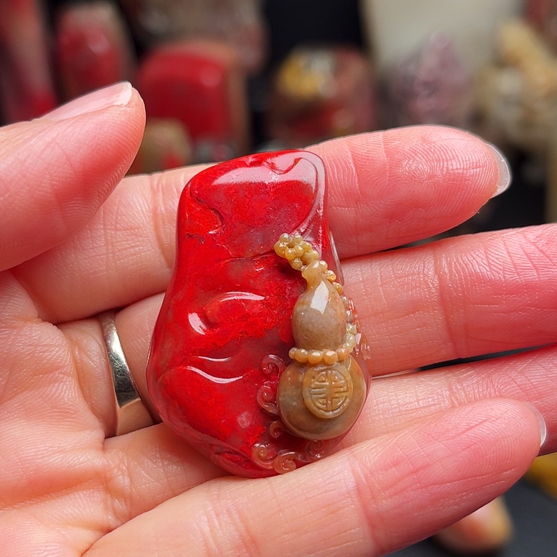 昌化石其他鸡血石挂件