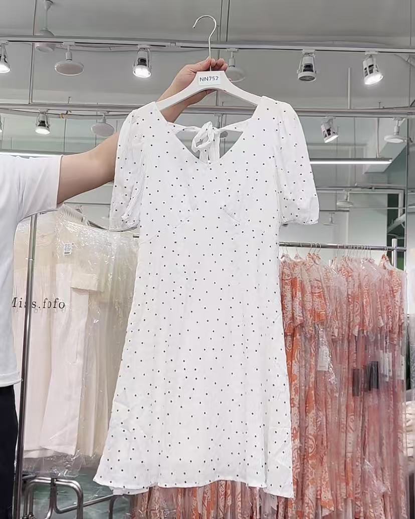【幻彩SJ】NN752-时尚女装设计感连衣裙波点百搭休闲白色气质显瘦