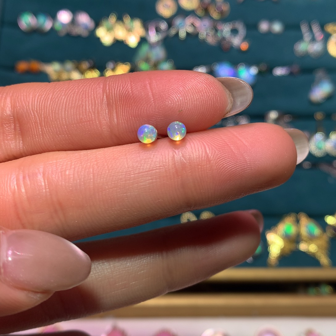 银S925镶嵌欧泊耳钉款式不退换福利莓****-