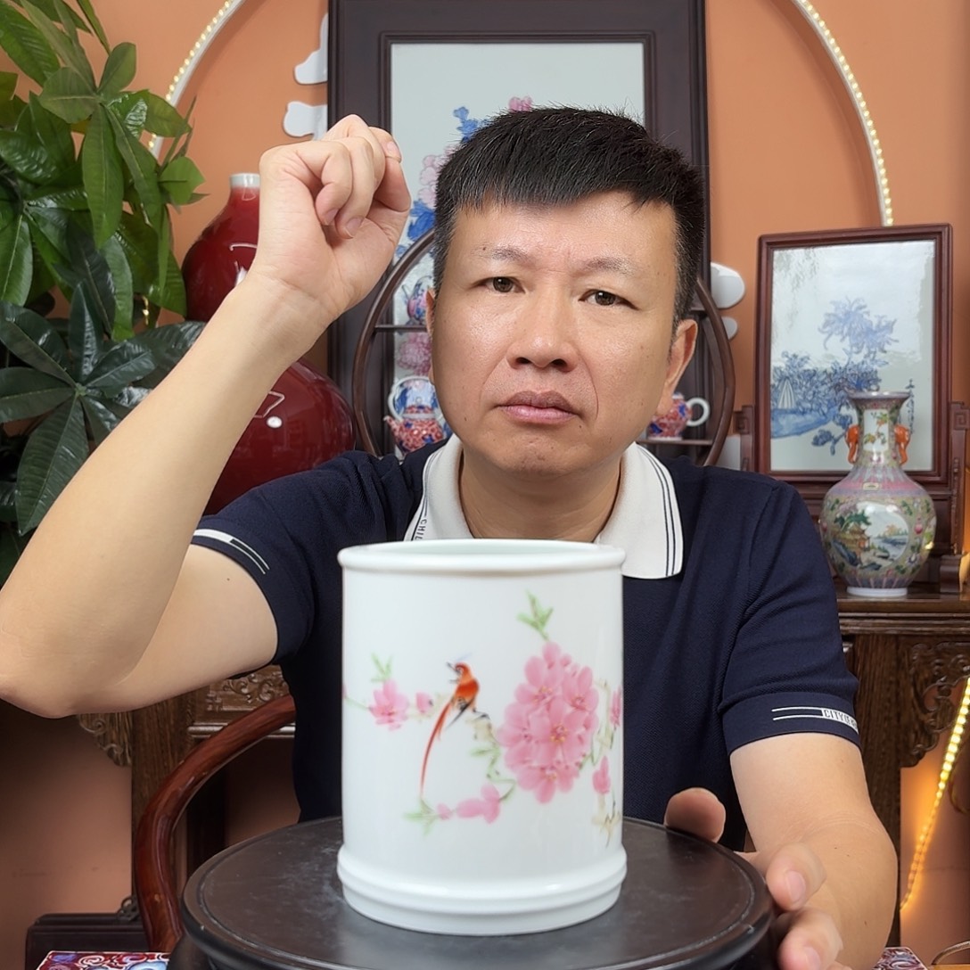 其他景德镇陶瓷手工笔筒