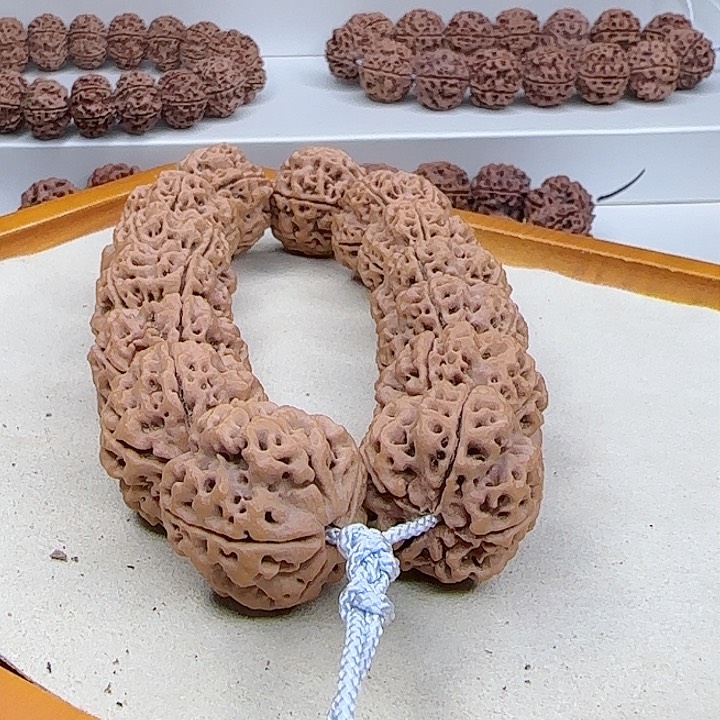 金刚菩提吊坠大****.古龙蜂王超头25mm