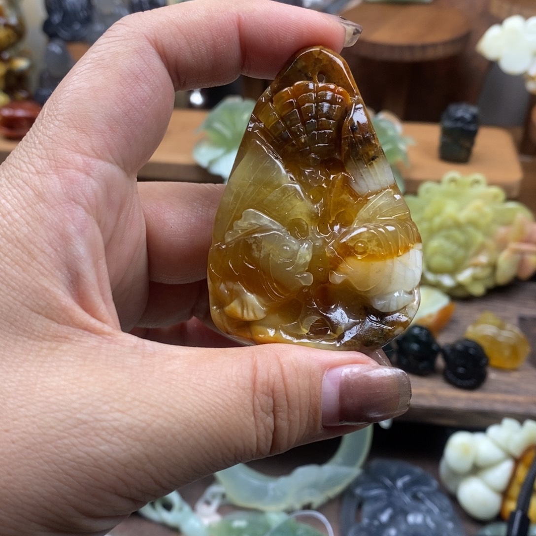 蛇纹石玉未镶嵌吊坠(不含链)