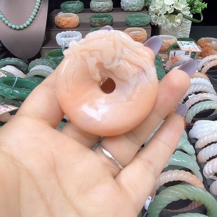 未镶嵌手镯石英质玉