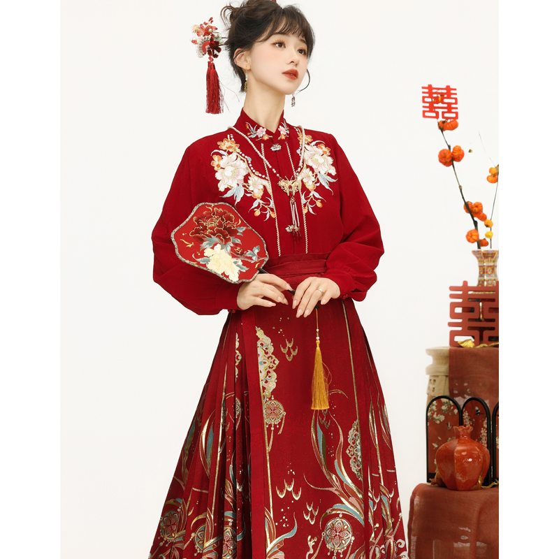 云若兮重工刺绣上衣马面裙常规花色礼服敬酒服秋冬结婚红色
